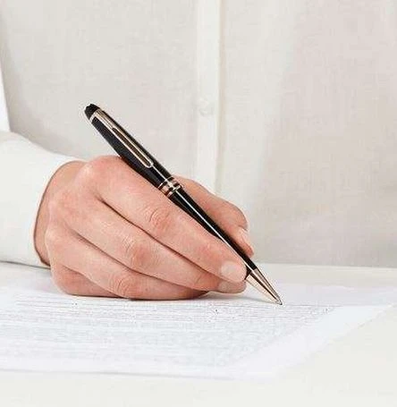 Montblanc Meisterstuck Classique Rose Gold Trim Ballpoint Pen - Image 3